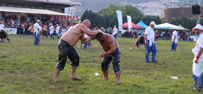 Sekapark Yağlı Güreşlerinde son 16 turu başpehlivanları belli oldu