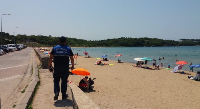 Büyükşehir Zabıta plajlarda görev başında