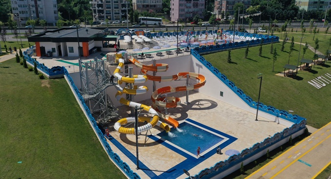 Çift kaydıraklı Aquapark hizmete girdi