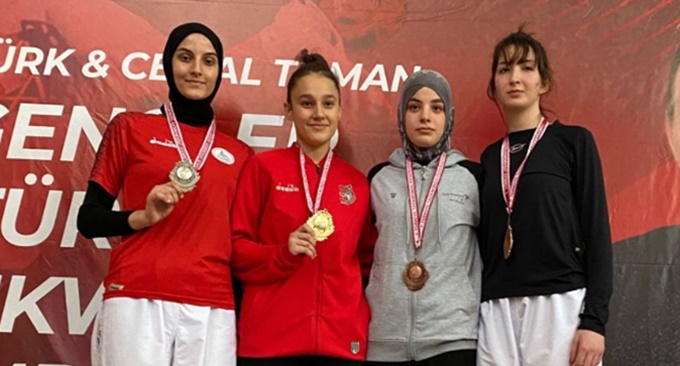 Körfezli Eslem Türkiye ikincisi oldu