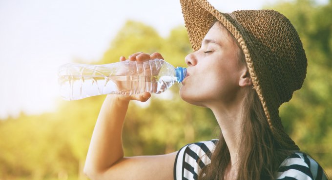 Sıcak Yaz Günlerinde Susuzluğunuzu Gidermeye Yardımcı Olacak Besinler!