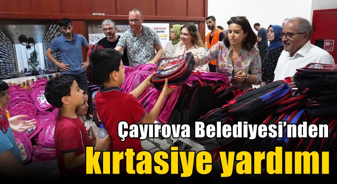 Çayırova Belediyesi’nden kırtasiye yardımı
