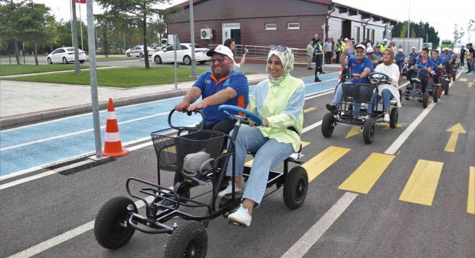 Özel öğrenciler Trafik Eğitim Merkezi’nde hem eğlendi hem öğrendi