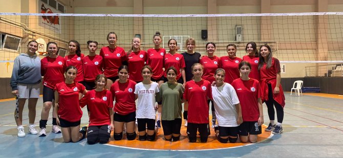 Körfez Belediyesi voleybolda alt yapıyı kuruyor