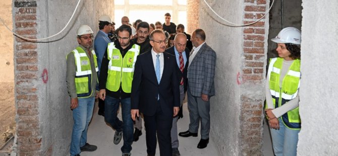 Vali Yavuz Kocaeli’nin Sembollerinden olan Halkevi Binası’nda İncelemelerde Bulundu