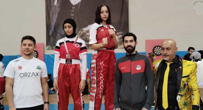 Cumhuriyet Kupası Kick boks Şampiyonası’nda Körfez’in başarısı