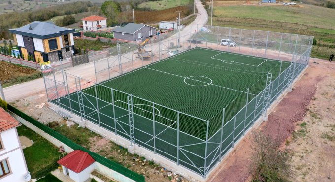 Büyükşehir’den köylere futbol sahası