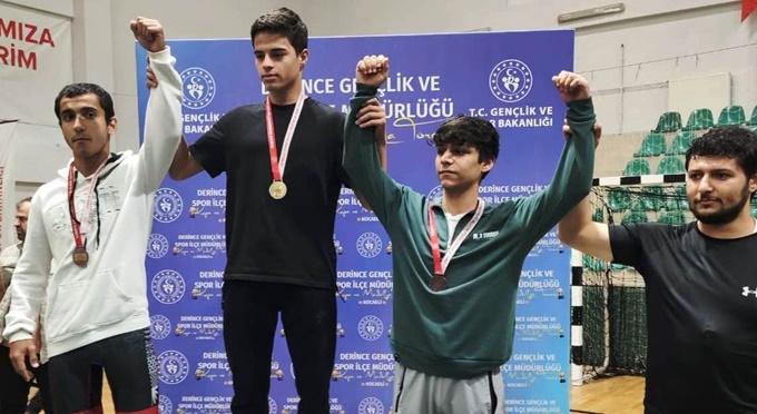 Körfezli güreşçilerden büyük başarı