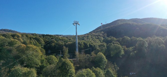 Teleferik’te ana hat boyunca haberleşme halatı