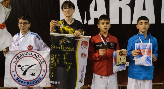 ‘Sporun Başkenti Kocaeli’de karate coşkusu