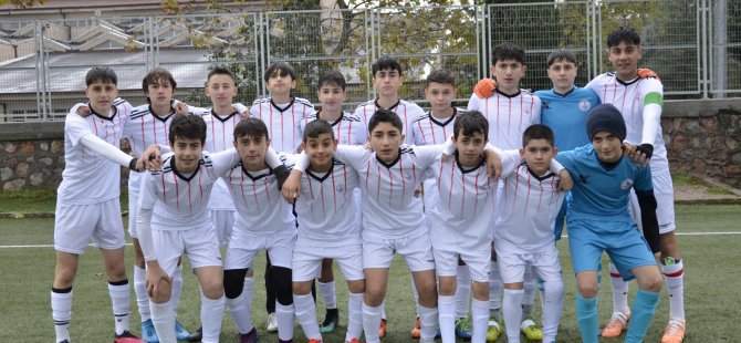 Körfez U14 Futbol Takımı açık ara lider
