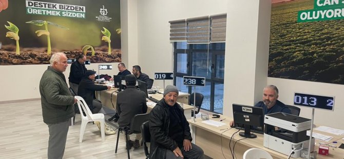 Büyükşehir’in gübre desteğine üreticilerden yoğun ilgi