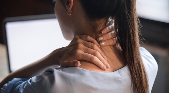 BOYUN AĞRISI CİDDİ HASTALIKLARIN SİNYALİ OLABİLİR!