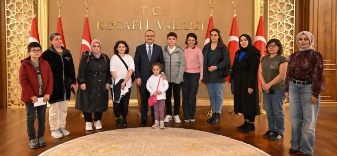 Yavuz Çiftinin Hamisi Olduğu Öğrencilerden Vali Yavuz’a Anlamlı Ziyaret