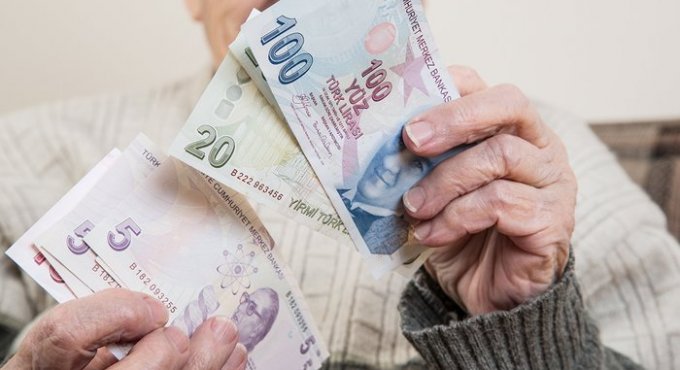 Çalışan emeklilere 5 lira ne zaman ödenecek?