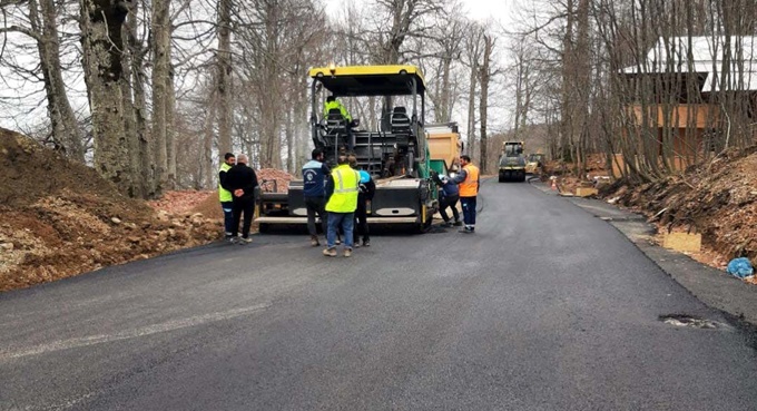Teleferiğin son durağına otopark ve yol