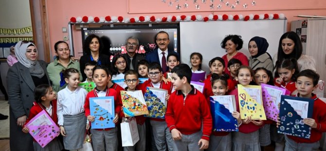 Vali Yavuz, Çocukların Karne Sevincine Ortak Oldu