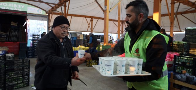 Büyükşehir pazarcı esnafının içini ısıttı