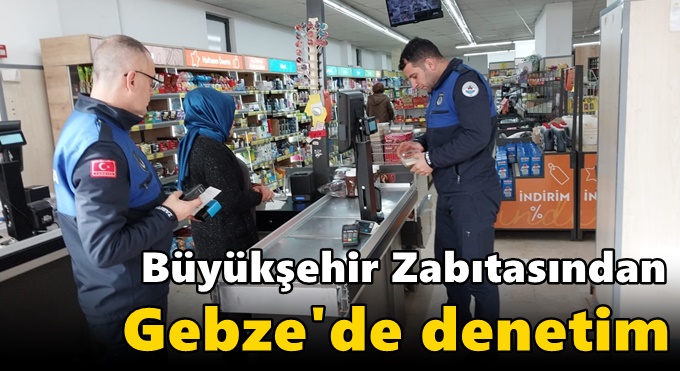 Büyükşehir, yıpranan yön ve trafik levhalarını yeniliyor