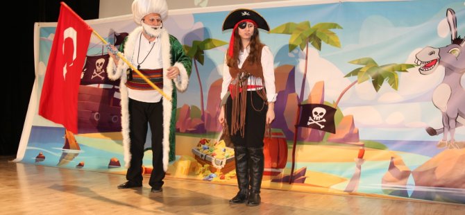 Körfezli çocuklar tiyatro keyfi yaşadı