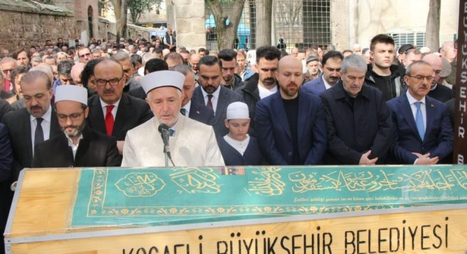 Bilal Erdoğan’ın kayınpederi İzmit'te son yolculuğuna uğurlandı