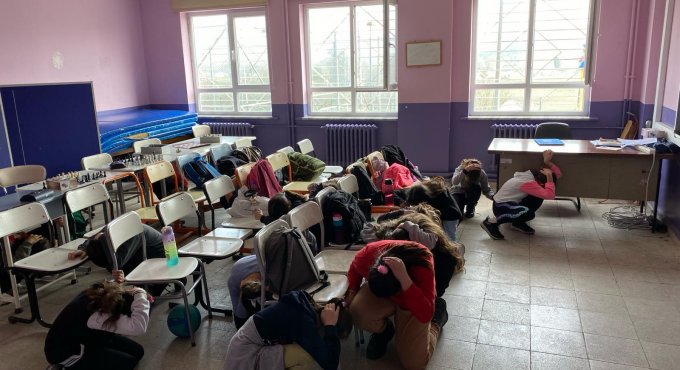 Büyükşehir, tatbikatlarla deprem bilincini aşılıyor