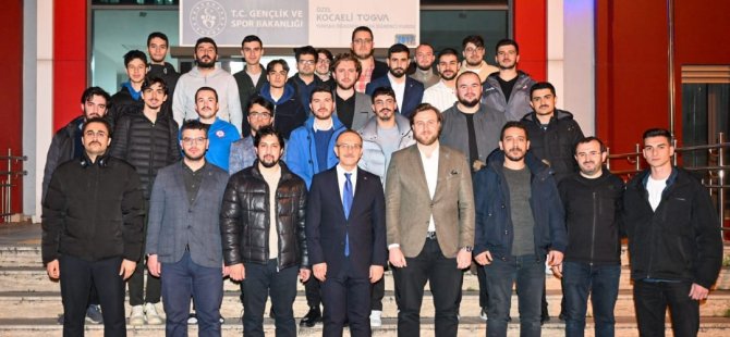 Vali Yavuz, TÜGVA Kocaeli Erkek Öğrenci Yurdu’nda Öğrencilerle Bir Araya Geldi
