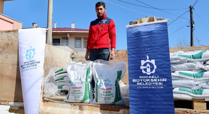Büyükşehir’den çiftçilere % 50 hibeli gübre desteği
