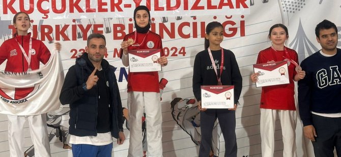 Karateci kızlarımız İzmir’den şampiyonlukla döndüler