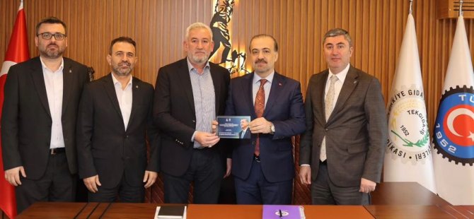 Talus, büyük miting için davetiye dağıtıyor