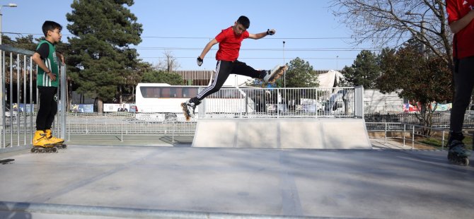 Adrenalin tutkunları Doğu Kışla Skate Park’a