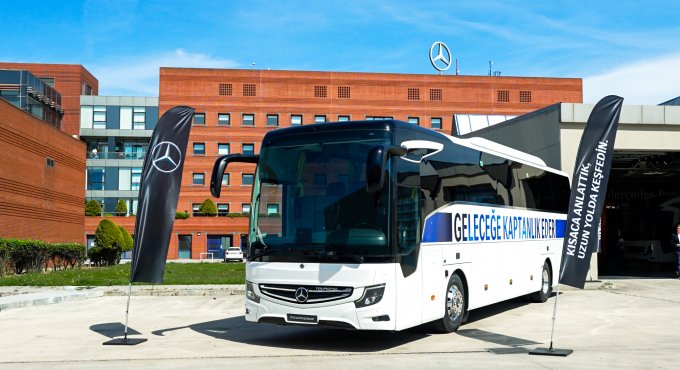 Yenilenen Mercedes-Benz Travego ve Tourismo ile Benzersiz Seyahat Deneyimine Hazır Olun!