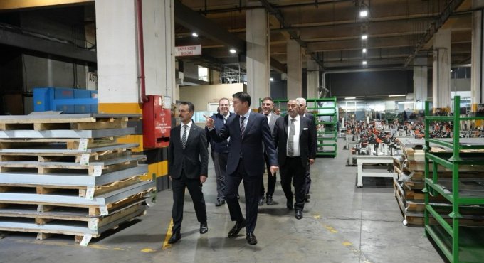 Vali Aktaş’tan Fabrika Ziyareti ve Müteşebbis Heyeti Toplantısı