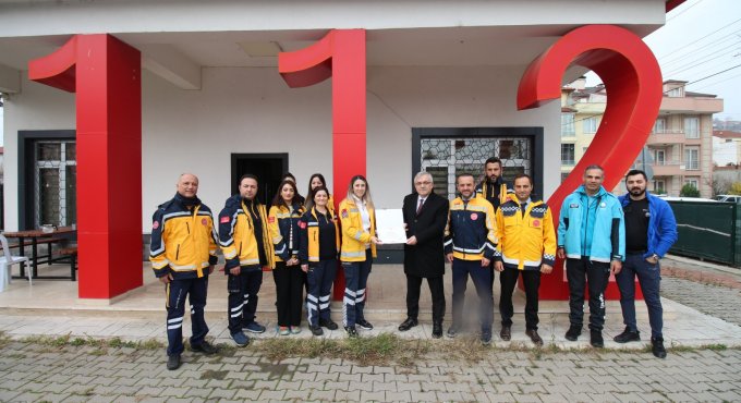 Kocaeli İl Sağlık Müdürlüğü'nden "Acil Sağlık Hizmetleri Haftası"na Özel Fidan Dikimi Etkinliği