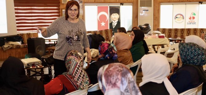 Körfez’de kadınlara ‘Aile içi iletişim’ söyleşisi