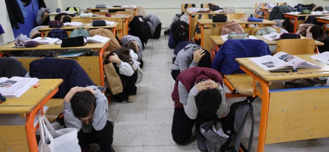 Büyükşehir, öğrencilere afet bilinci aşılıyor