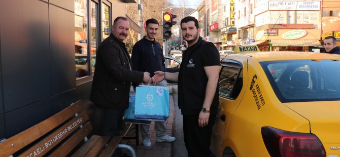 Taksici esnafı iftarda yalnız kalmıyor