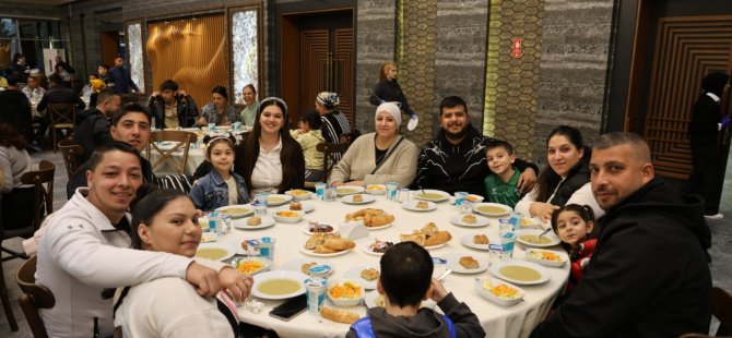 Roman vatandaşlar iftarda buluştu