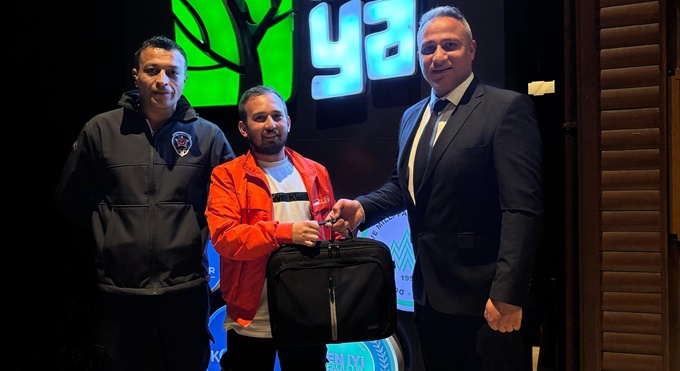 Ormanya’da düşürülen para dolu çanta sahibini buldu