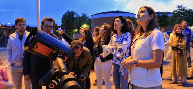 Büyükşehir’le gökyüzünün sırlarını keşfettiler