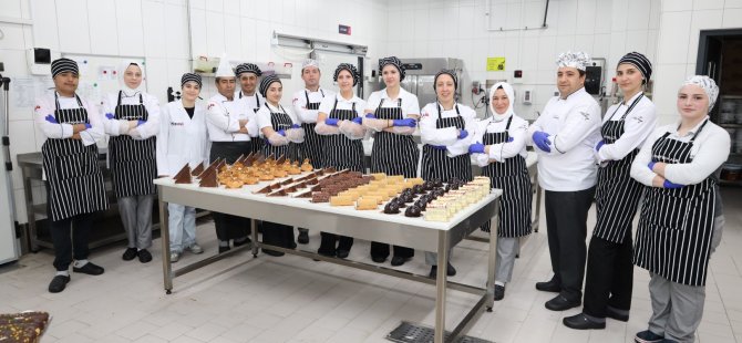 Hollandalı öğrenciler Antikkapı’da staj yaptı