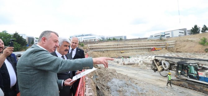 Büyükakın, KOÜ Camii ve Otopark inşaatını inceledi