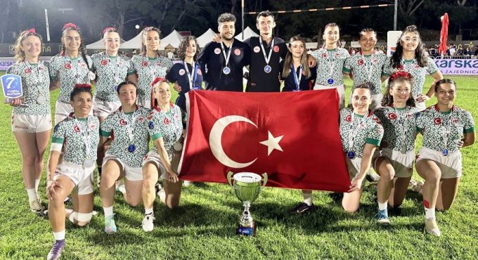 Körfez GB oyuncusu Hilal Karagöz’ün de yer aldığı Türkiye Avrupa Ragbi Şampiyonu oldu