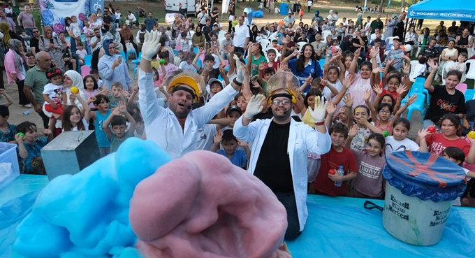 Büyükşehir’le geleneksel sokak oyunları hayat buluyor