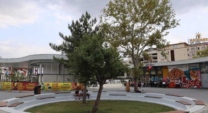 Kocaeli'de 15 türde, 300’den fazla ağaç dikildi