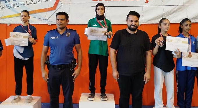 Kocaeli il karması kız takımı Türkiye ikincisi oldu