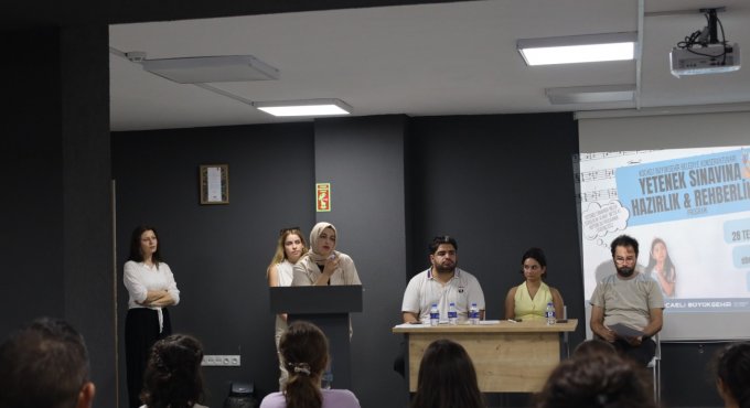 Büyükşehir, konservatuvara aday öğrencileri bilgilendirdi; Rehberlik semineri tamam, sıra yetenek sınavında