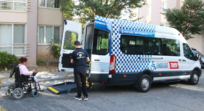 Kocaeli Büyükşehir, engelsiz yaşamda Türkiye’ye model oluyor