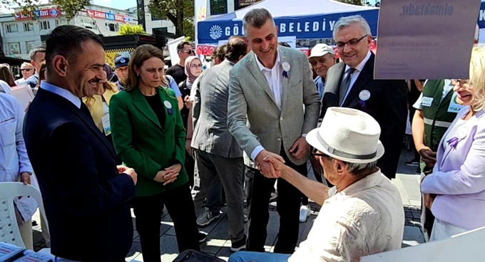 GÖLCÜK'TE SAĞLIK SOKAĞINA YOĞUN İLGİ