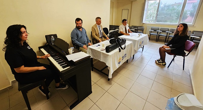 GÖLCÜK BELEDİYESİ KONSERVATUVARI'NA BAŞVURULAR BAŞLIYOR